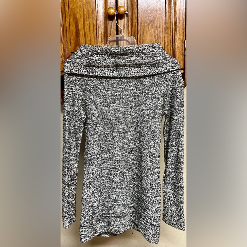 Merona Off-the-Shoulder Gray Sweater Tunic EUC